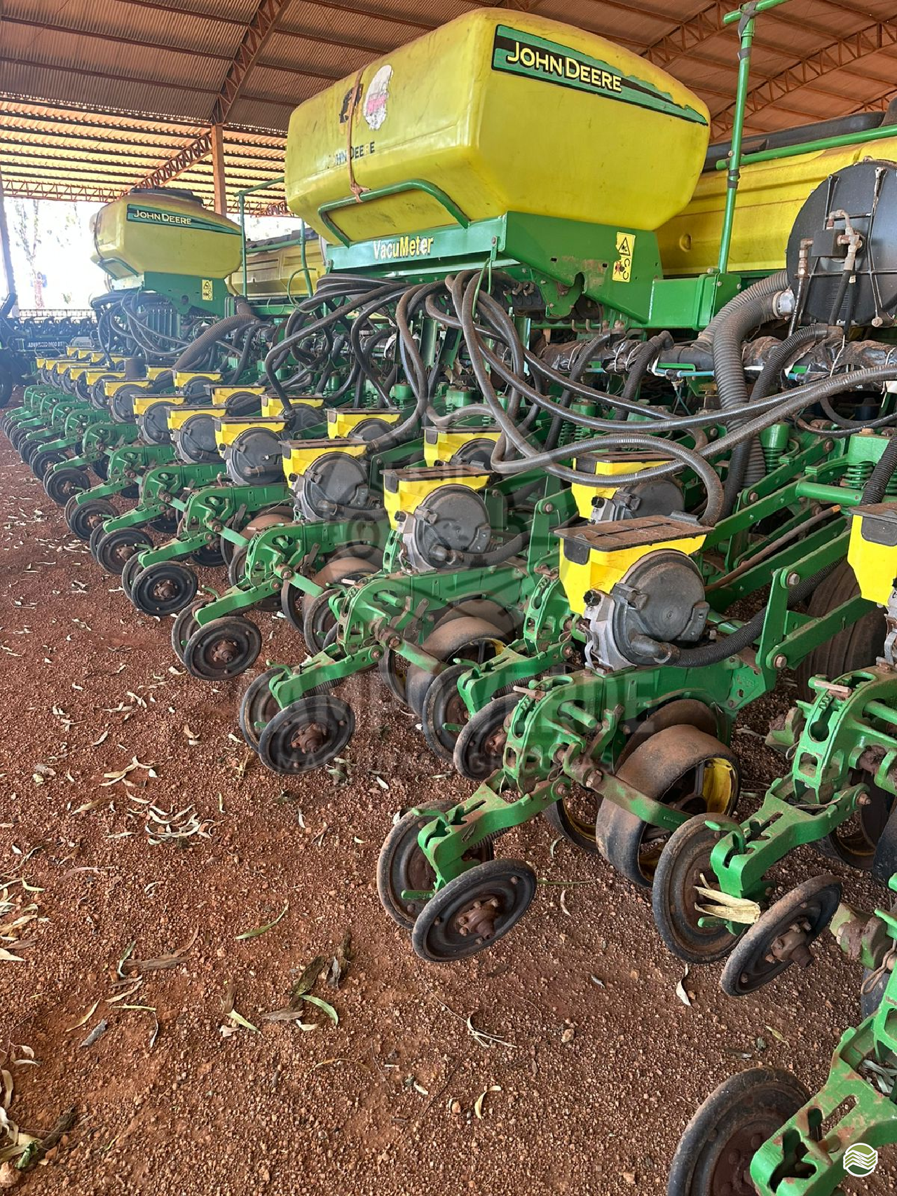 PLANTADEIRA JOHN DEERE PLANTADEIRAS 2126 Campo Verde Máquinas Agrícolas CAMPO VERDE MATO GROSSO MT